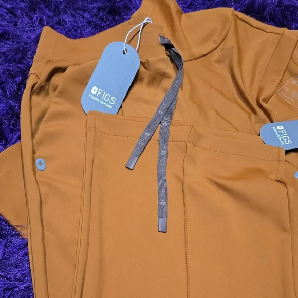 Figs Women's Tan Short Sleeve Scrub Top - Picture 5 of 12